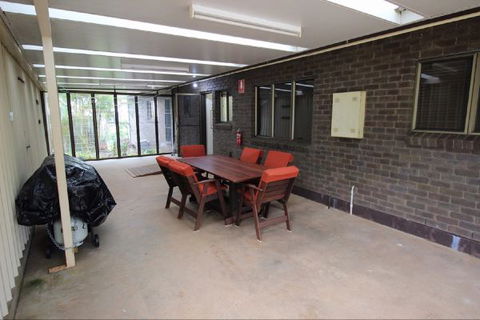 3 Bedroom Holiday House - Geraldton Accommodation 8